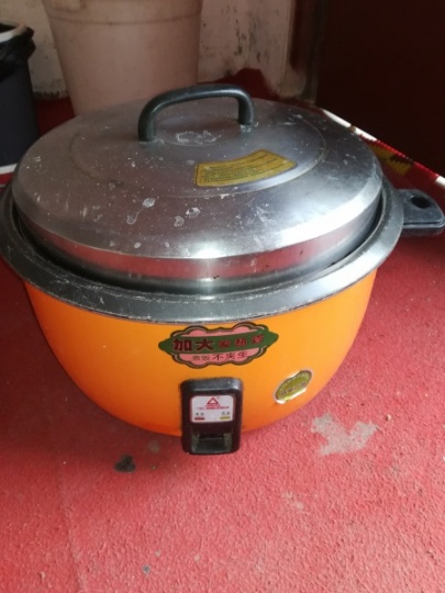 廚房用品低價轉(zhuǎn)讓